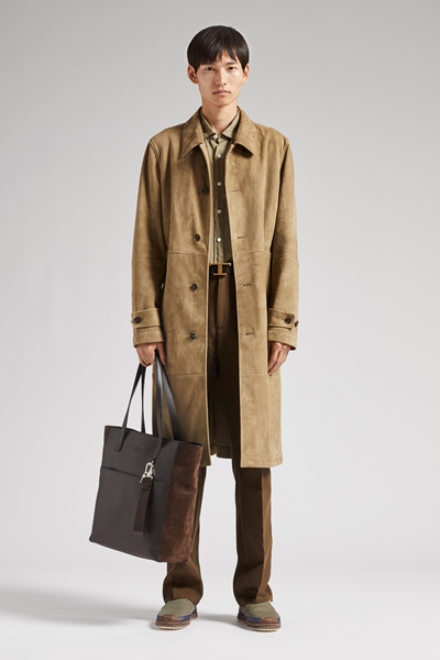 مجموعة Tod’s الرجالية لربيع وصيف 2020... تصاميم خفيفة بجودة عالية